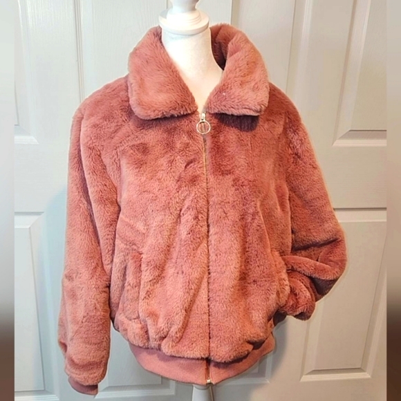 MISS SELFIE DUSTY PINK FAUX FUR JACKET WOMENS SIZE L - Picture 3 of 12